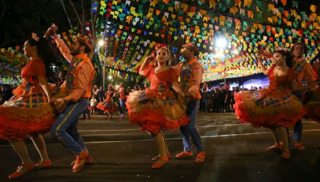 Quadrilhas juninas são reconhecidas manifestação da cultura nacional